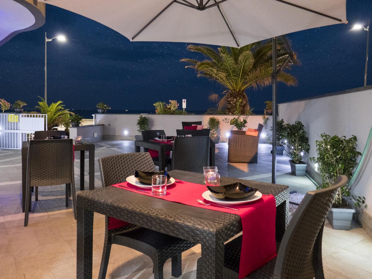 Riva Del Sol Bed & Breakfast Santa Teresa Di Riva Exterior foto
